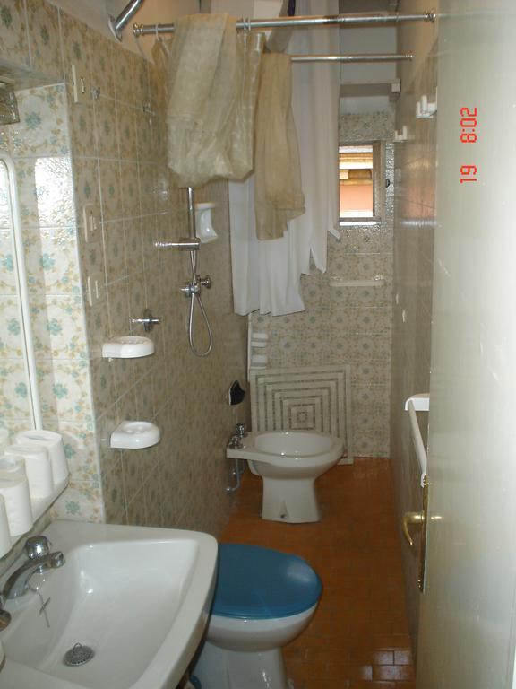 רומא Sandy Hotel מראה חיצוני תמונה