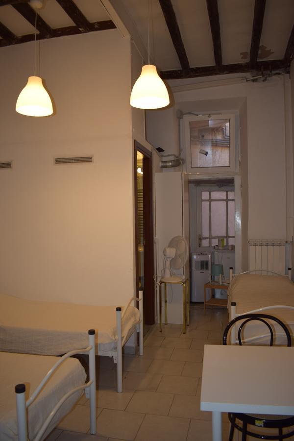 רומא Sandy Hotel מראה חיצוני תמונה